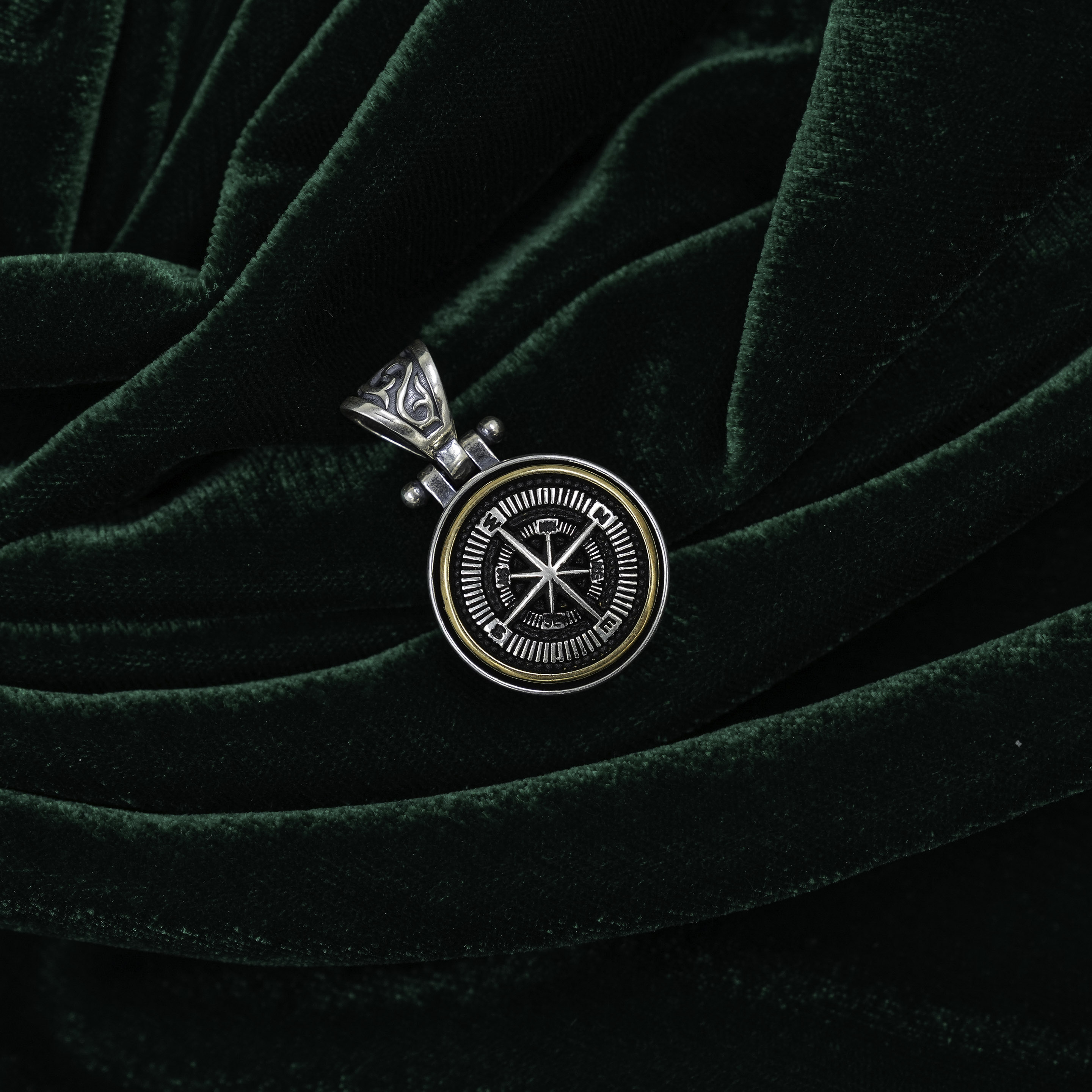 Silver Compass Style Pendant Necklace Silver