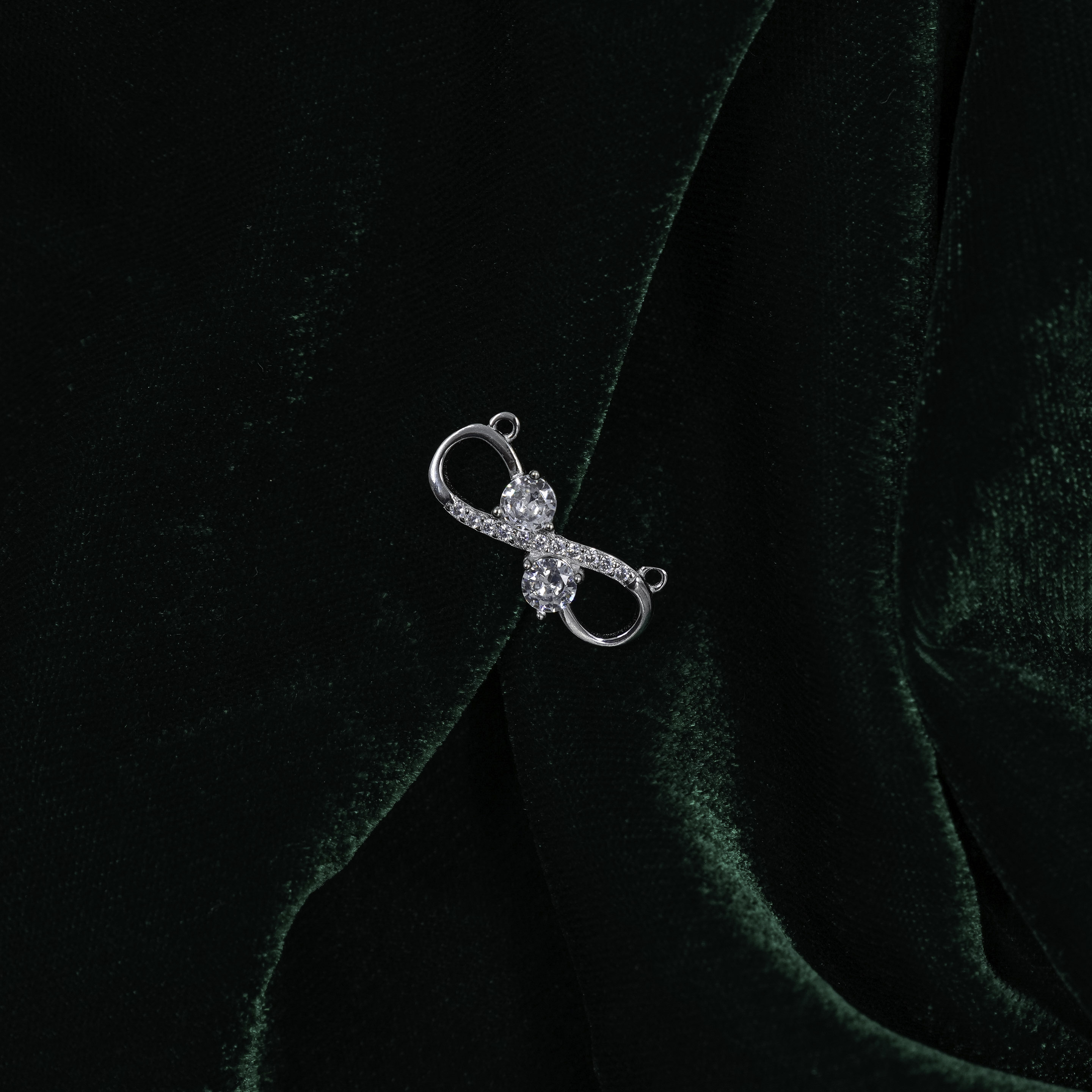 Elegant Silver Infinity Style Pendant Necklace