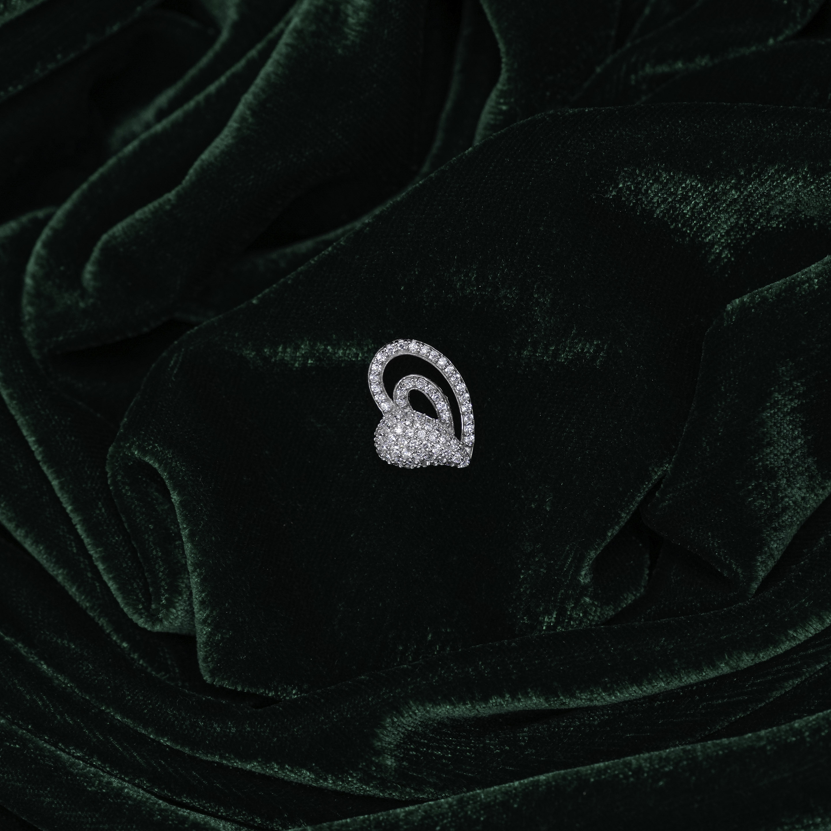 Elegant Silver Heart Shaped Pendant Necklace