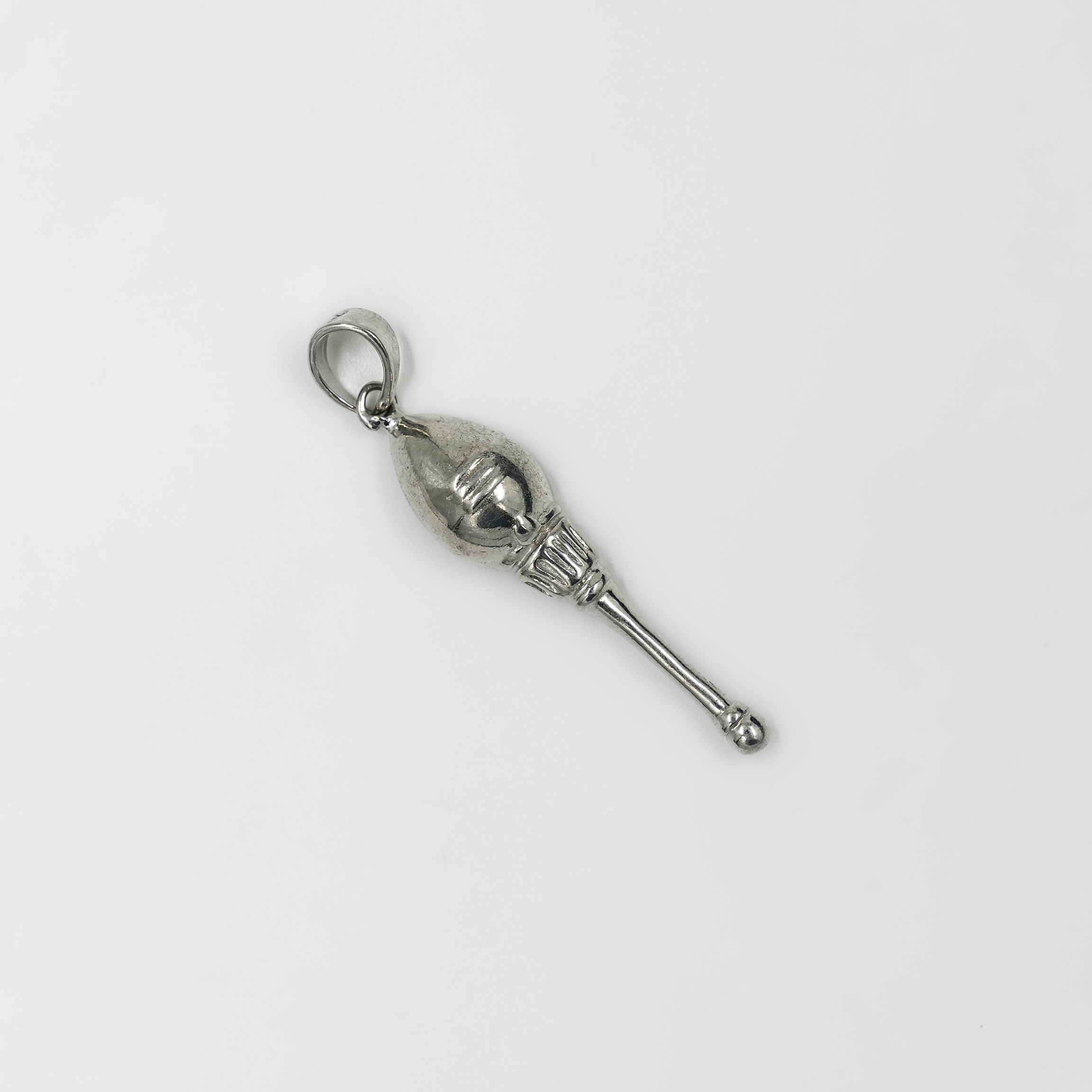 Elegant Silver Pendant Necklace With Distinctive