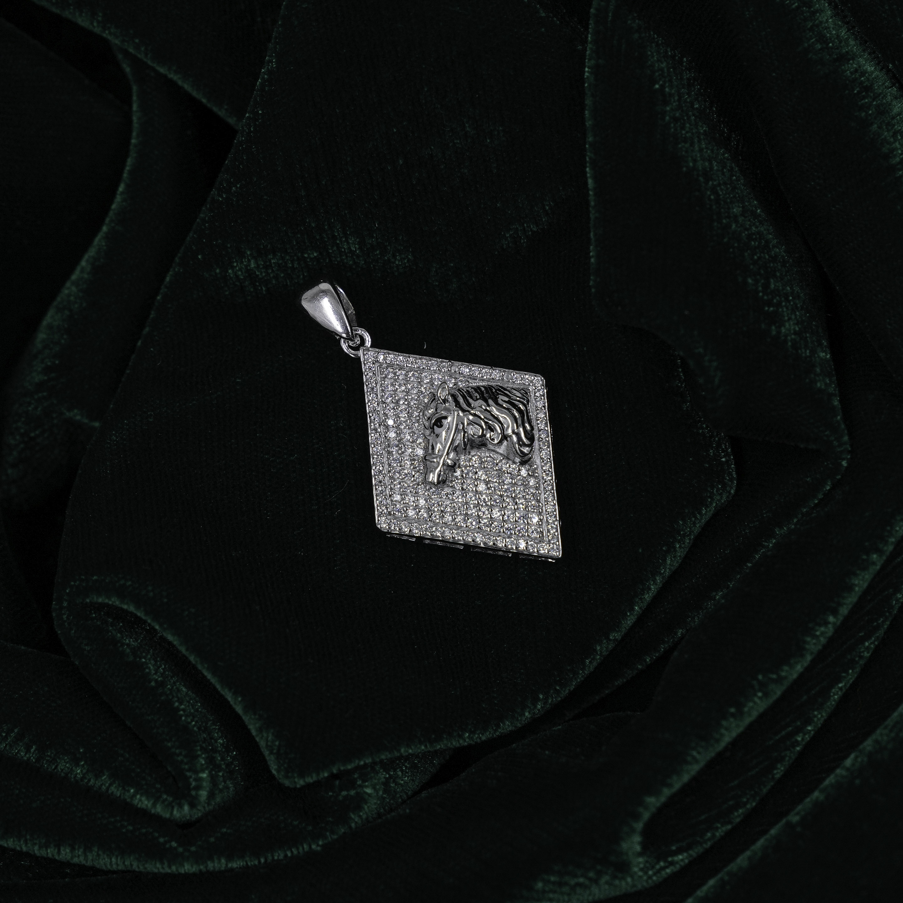 Silver Horse Silver Pendant Diamond Stylish