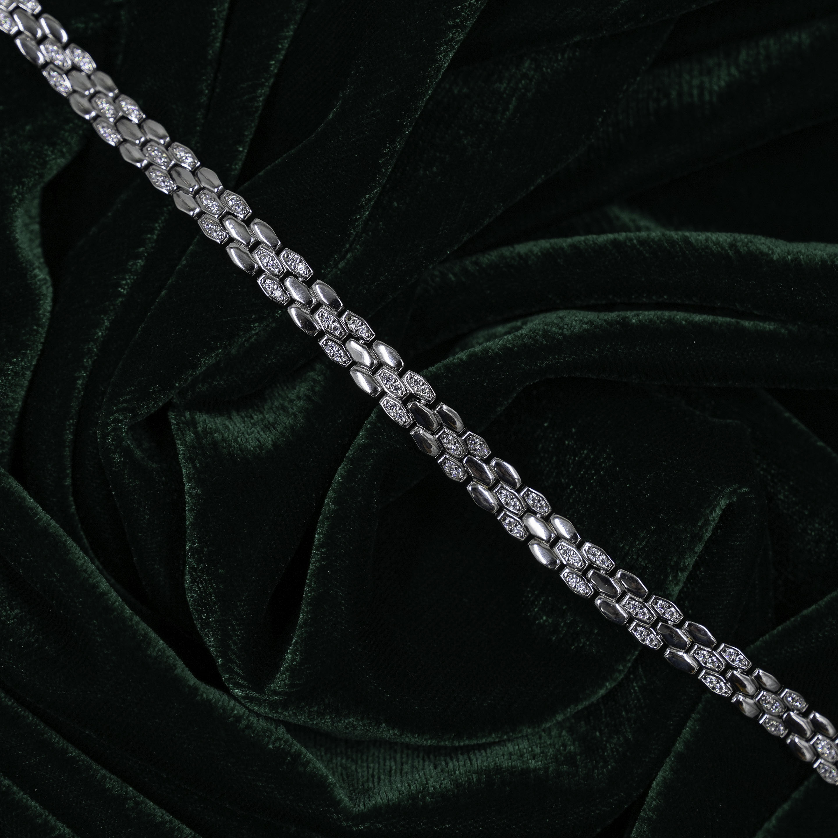 Raag Silver Jewellery - Elegant Silver Diamond Embellished Bracelet Gift
