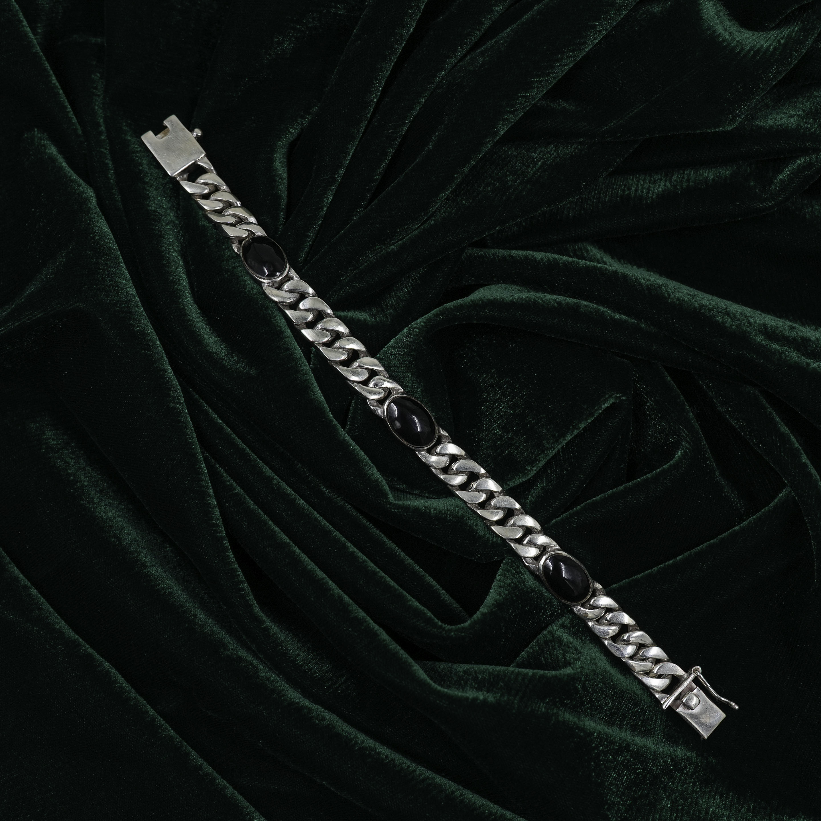Raag Silver Jewellery - Elegant Sterling Silver Bracelet With Oval