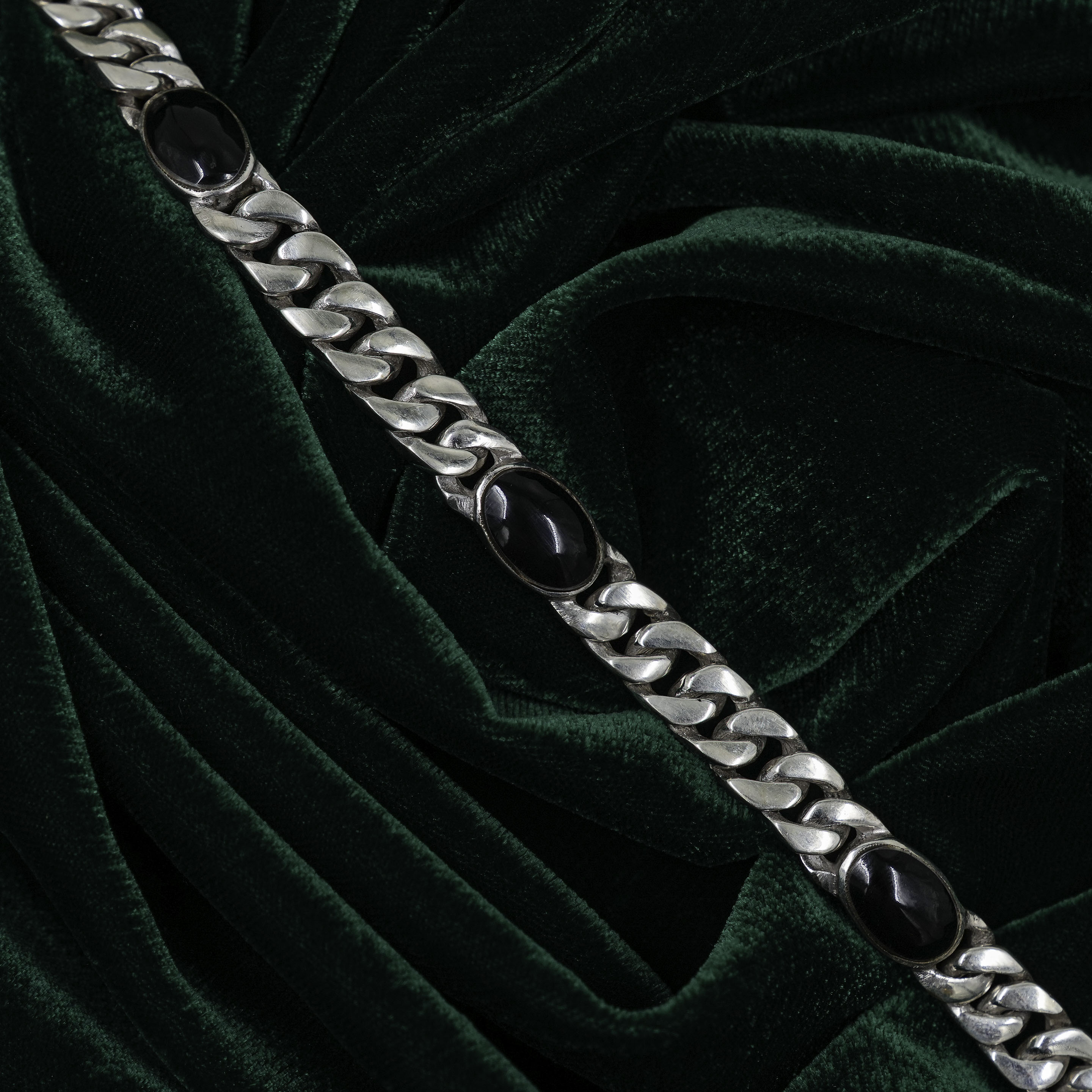 Raag Silver Jewellery - Elegant Sterling Silver Bracelet With Oval