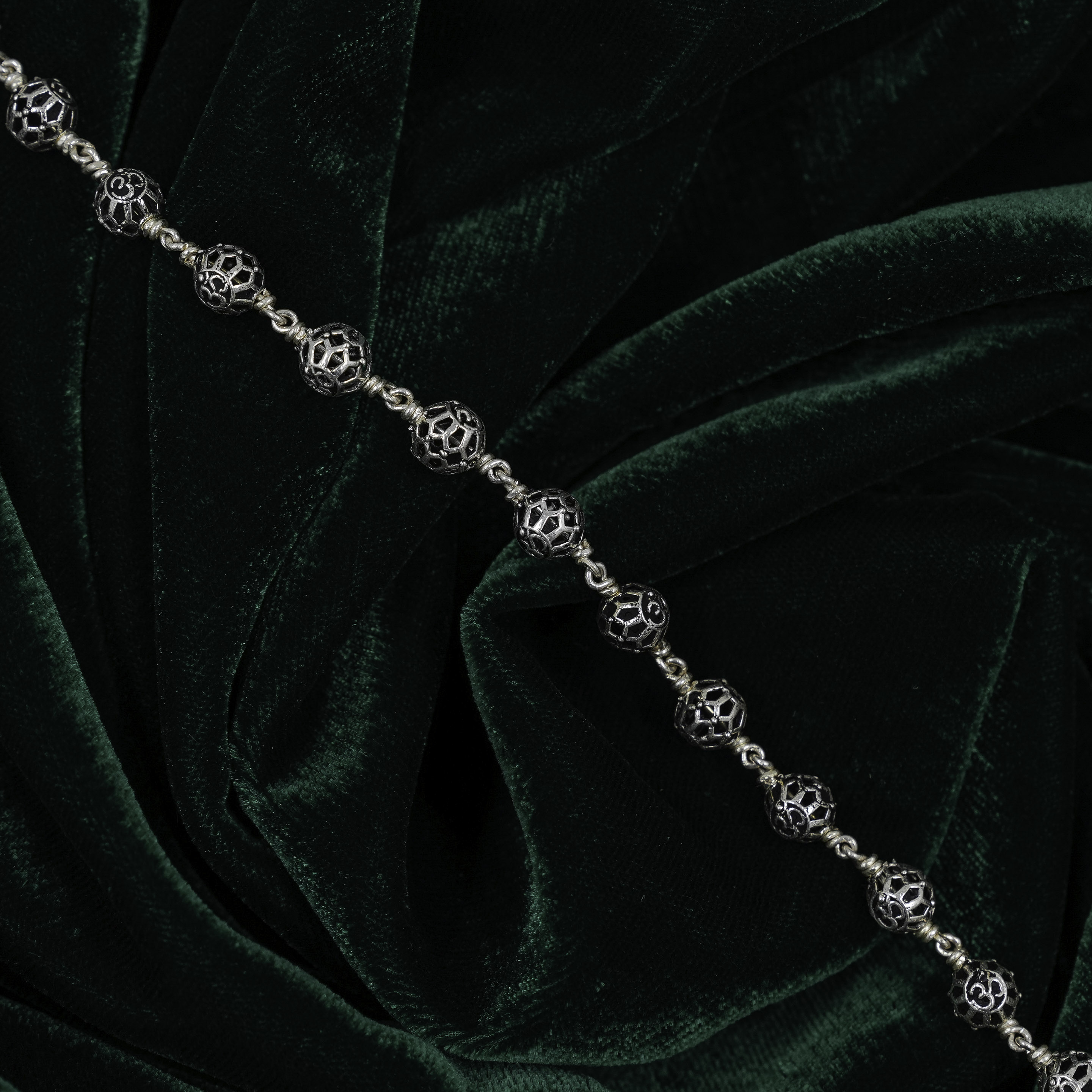 Raag Silver Jewellery - Elegant Silver Spherical Bracelet Accessory