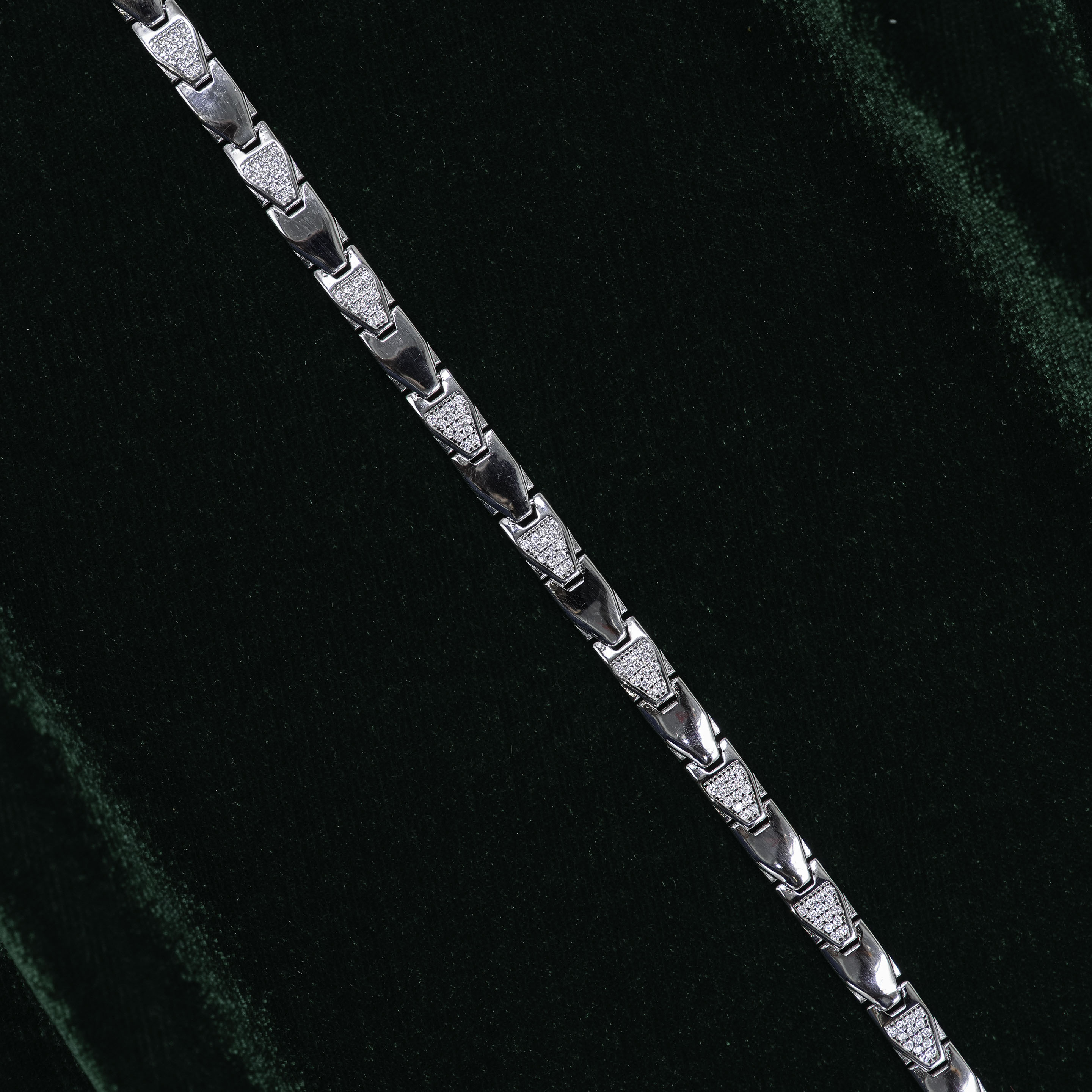 Raag Silver Jewellery - Elegant Silver Sparkly Bracelet Accessory