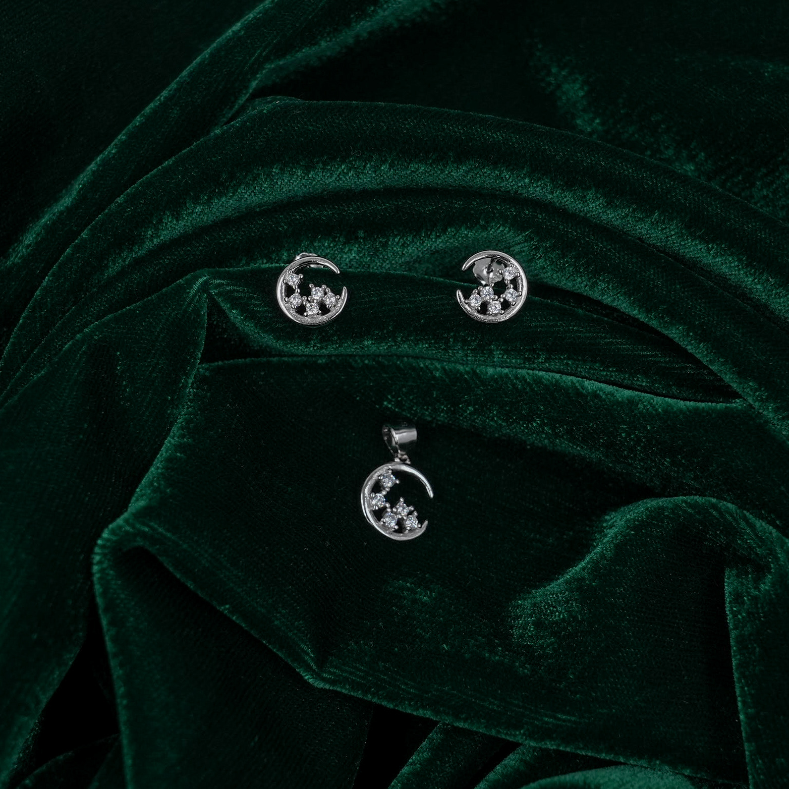 Raag Silver Jewellery - Silver Crescent Pendant