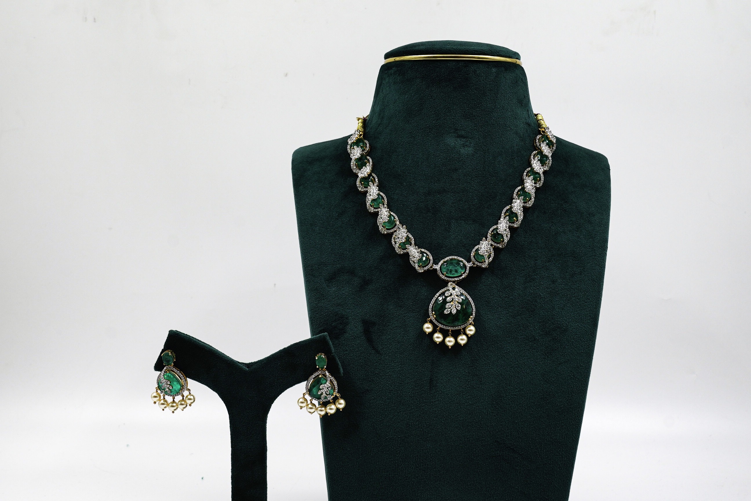 Emerald Silver Necklace