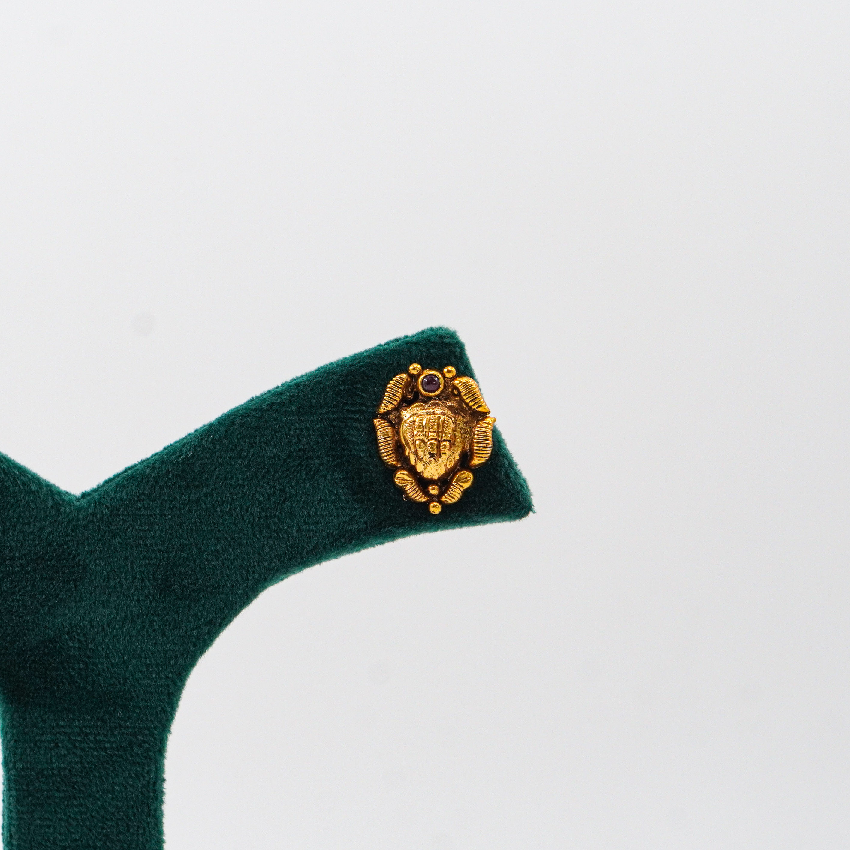 Traditional Gold Tops