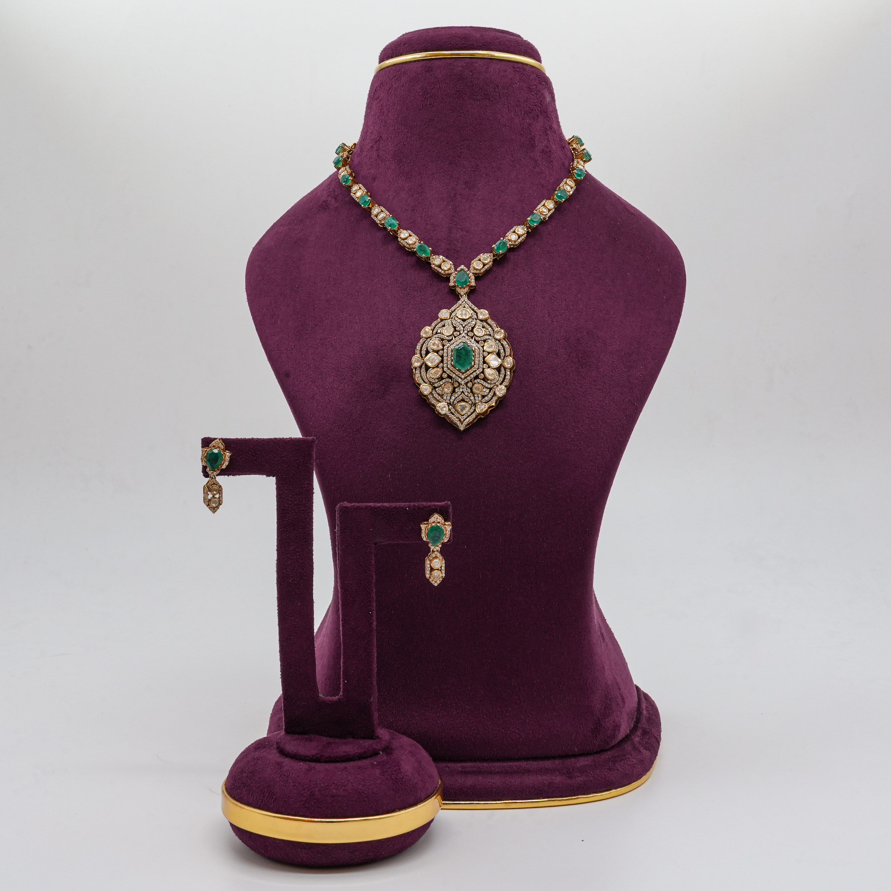 Emerald Polki Pendant Set