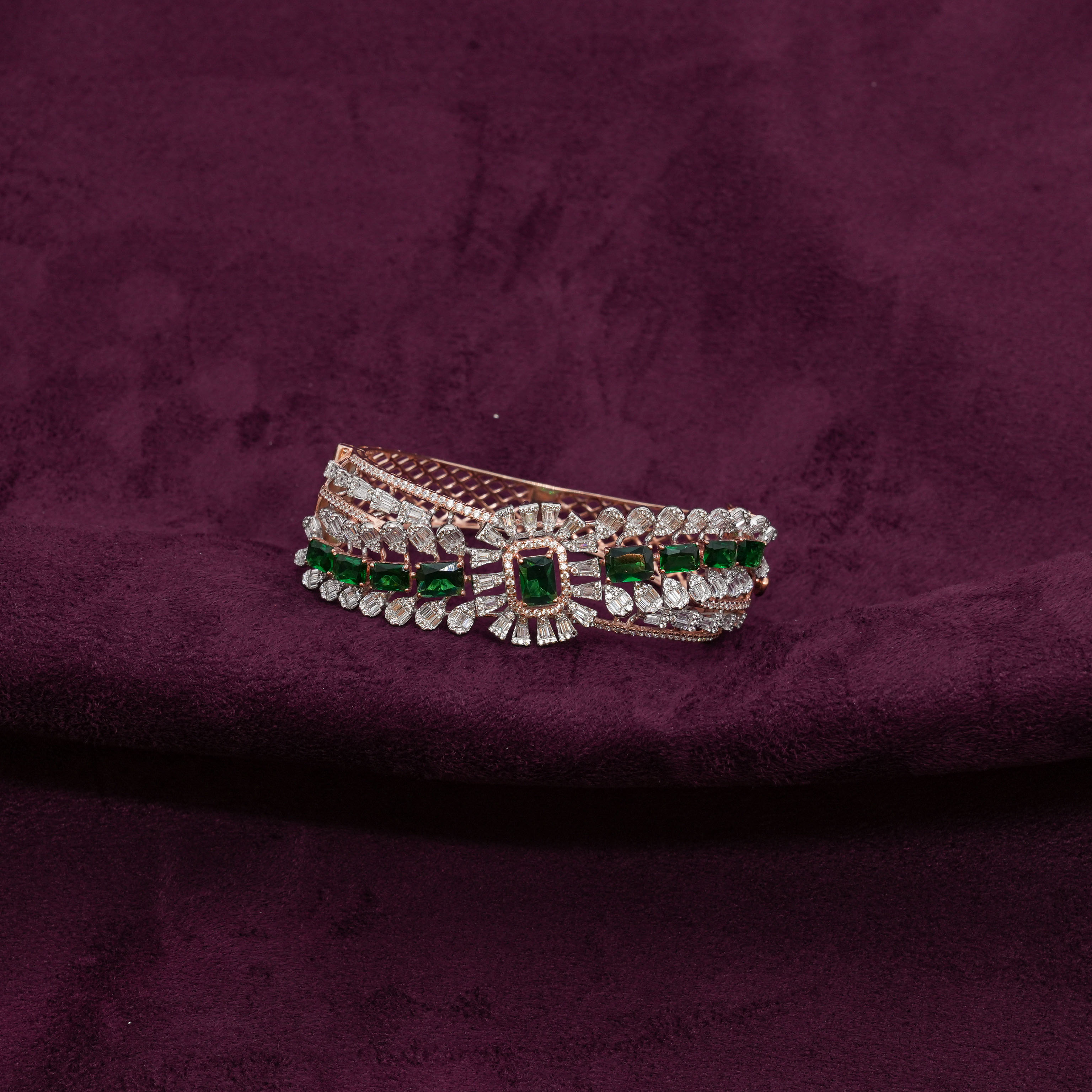 Saubhagya Jewellers - Rose Gold Emerald Kada