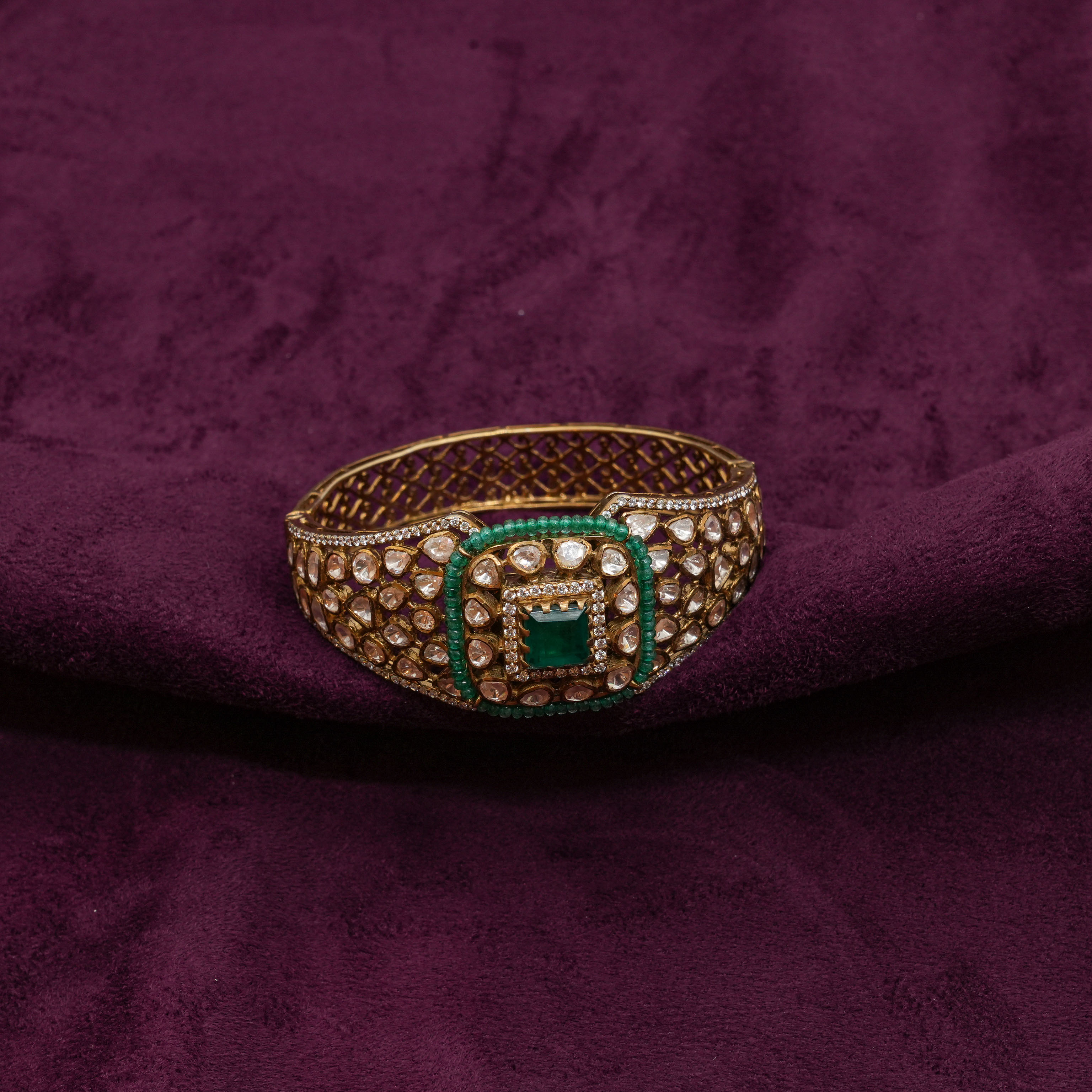 Saubhagya Jewellers - Polki Emerald Kada