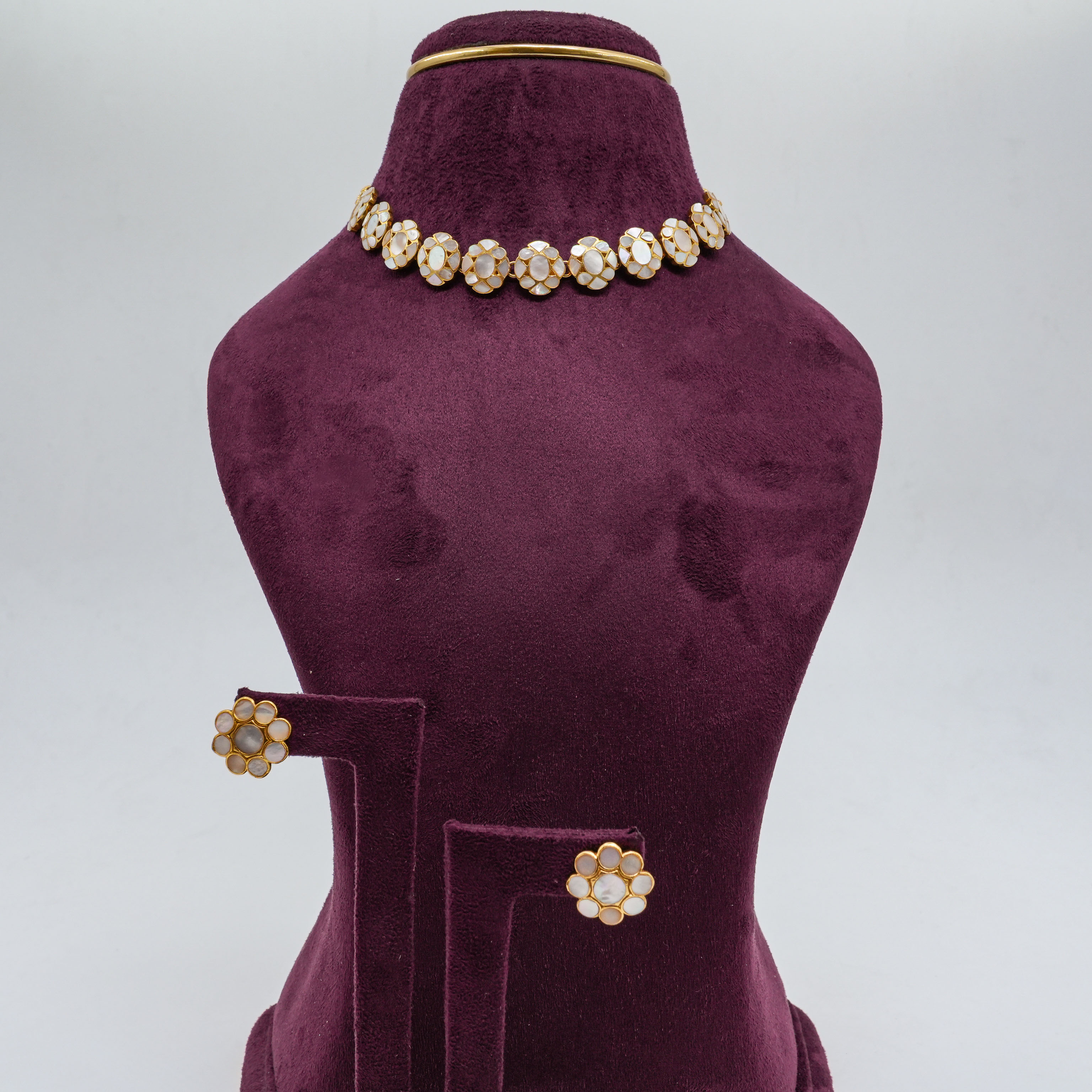 Saubhagya Jewellers - Mother of Pearl Flower Necklace