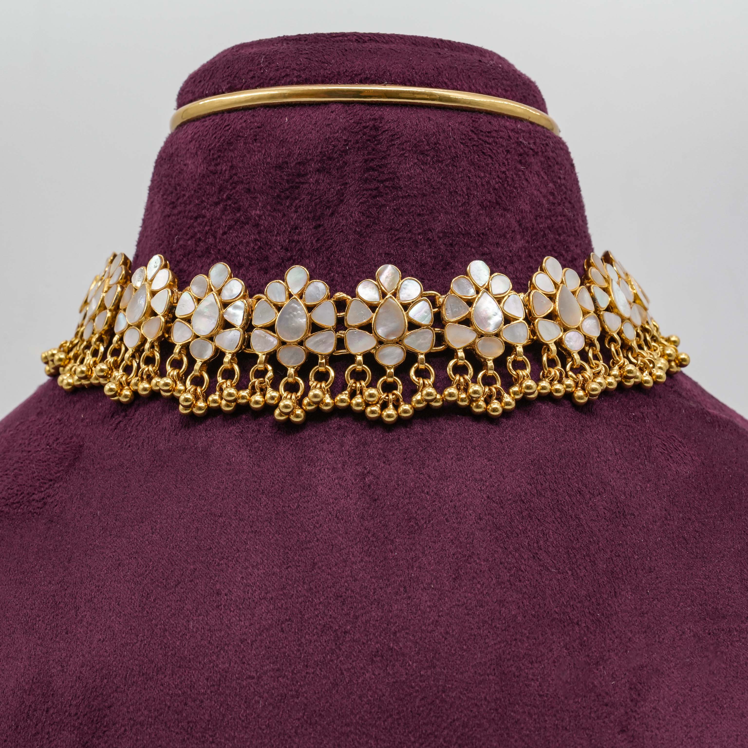 Saubhagya Jewellers - Mother of Pearl Flower Choker