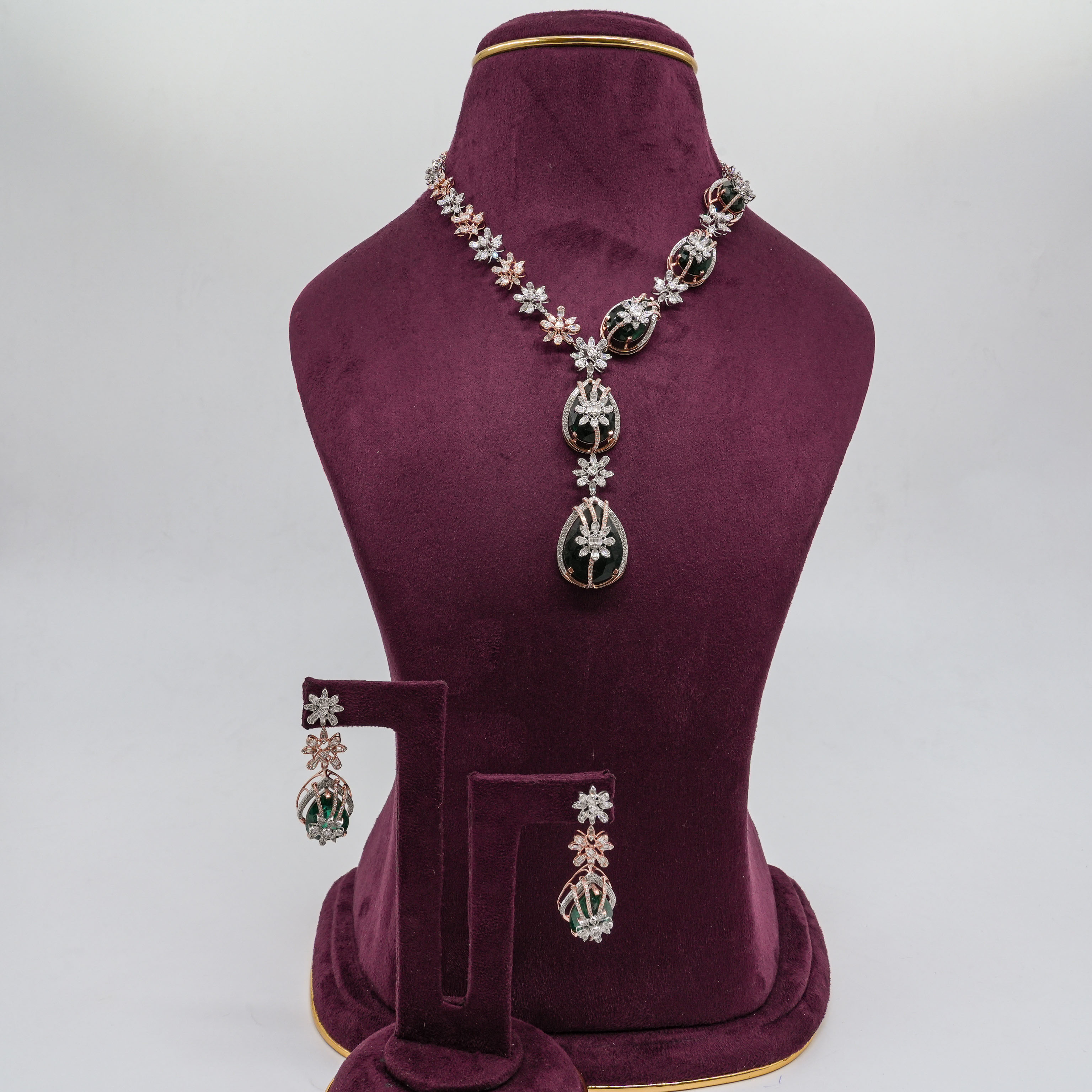 Emerald Tear Drop Necklace Set
