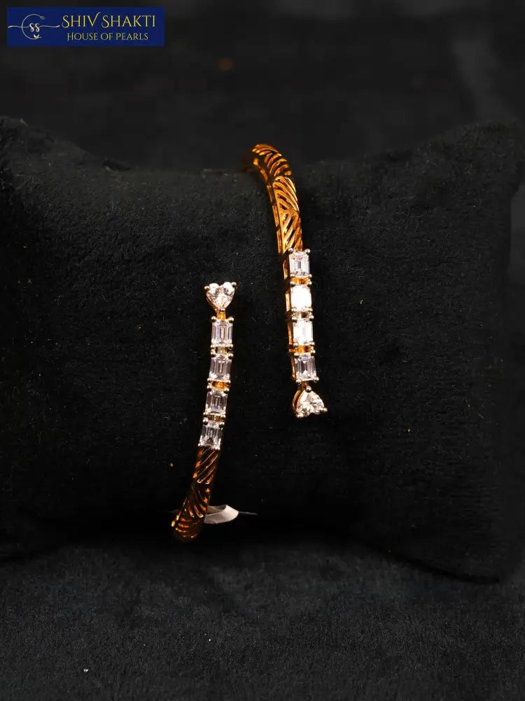 Shiv Shakti Pearls - Silver Grace Bracelet