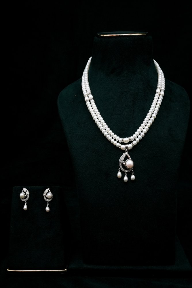 Silver Pearl Necklace Set