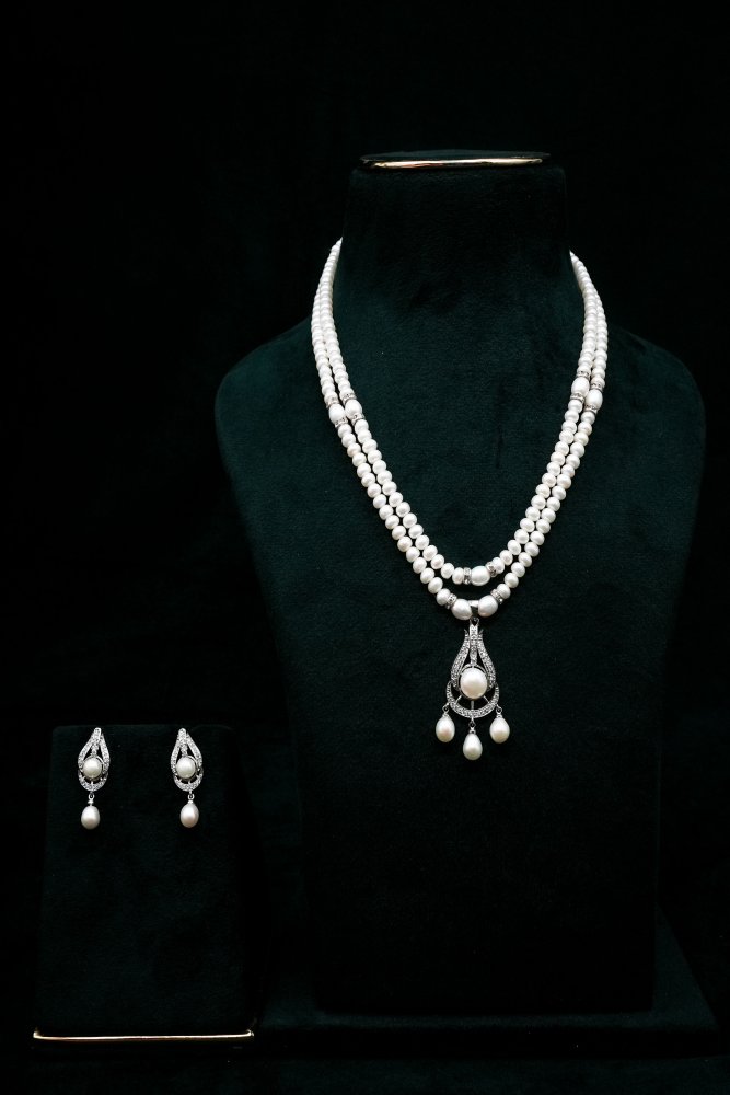 Double Pearl Necklace Set