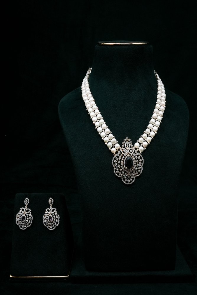 Designer Pearl Necklace Set