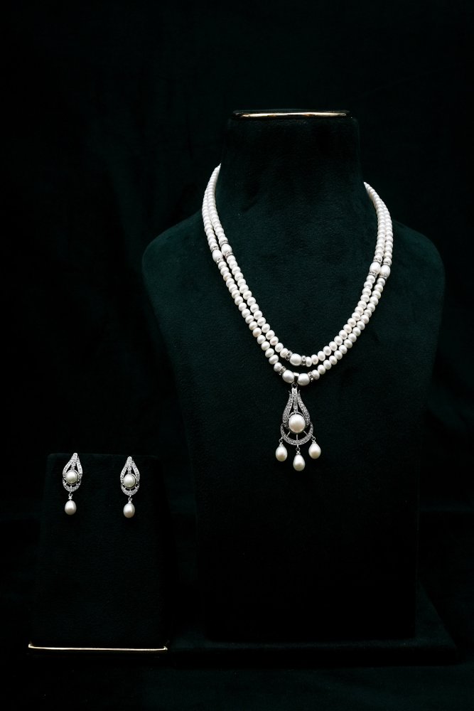 Pearl Necklace Set