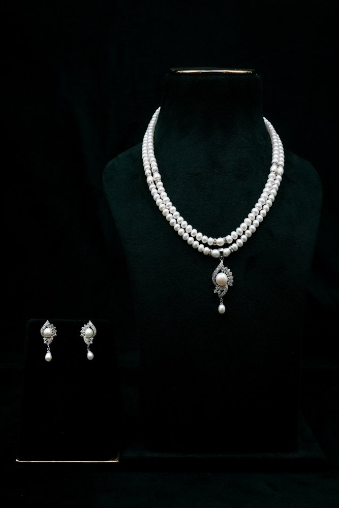 Pearl Necklace Set
