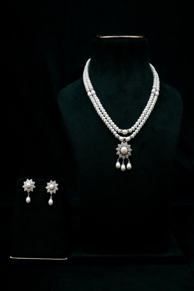 Pearl Necklace Set