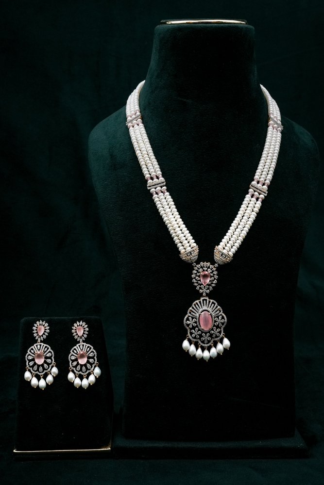 Shiv Shakti Pearls - Pearl Necklace Set