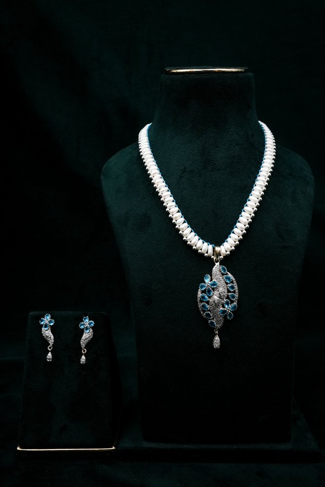 Blue Stone Pendant Set