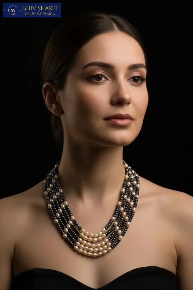 Shiv Shakti Pearls - Black and white Pearl necklace
