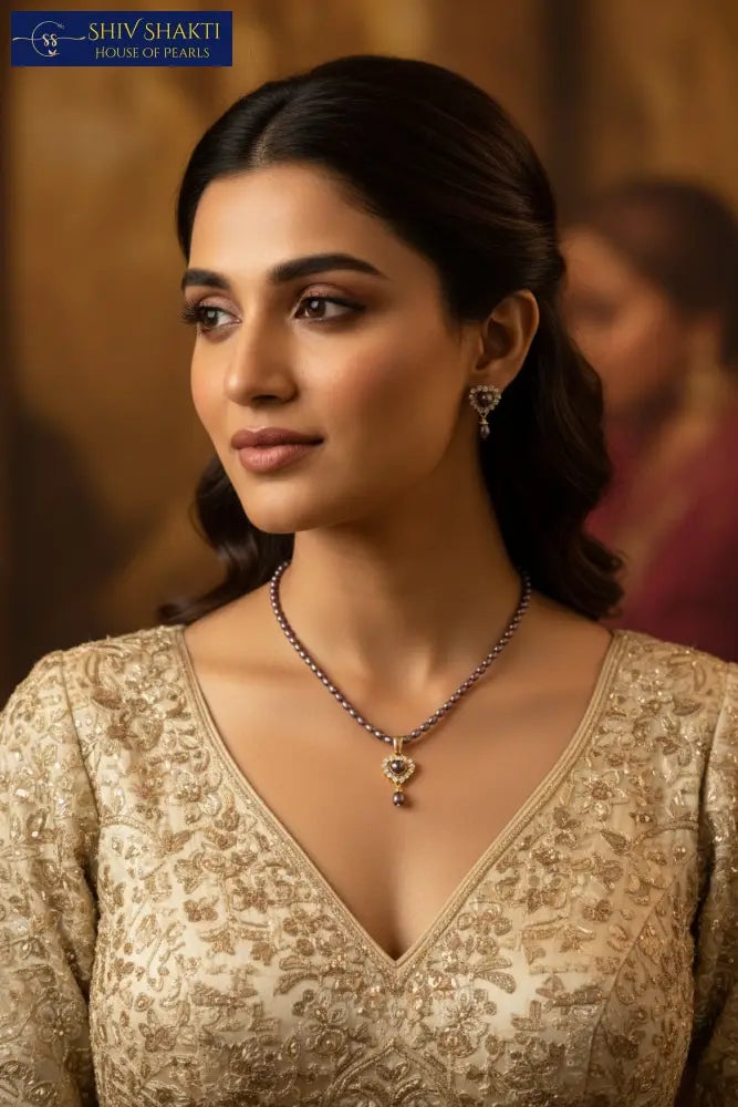 Black Oval Sophisticated Necklace