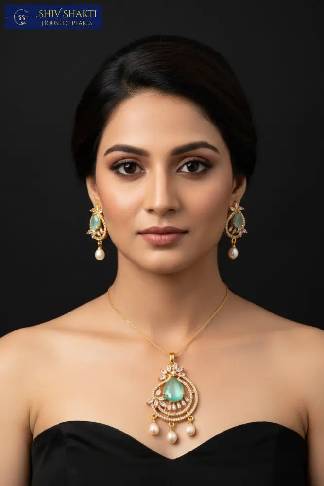 Blossom Pearl Locket