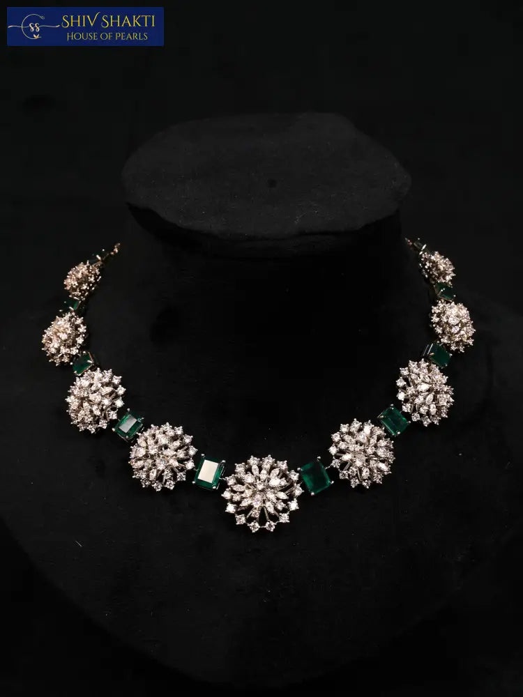 Shiv Shakti Pearls - Bold Choker Classic Green