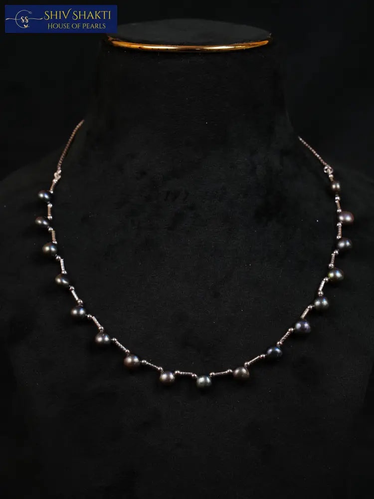 Shiv Shakti Pearls - Classic Button Pearl set