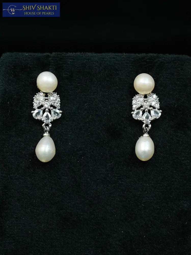 Diamond Cluster Pearl Dangle