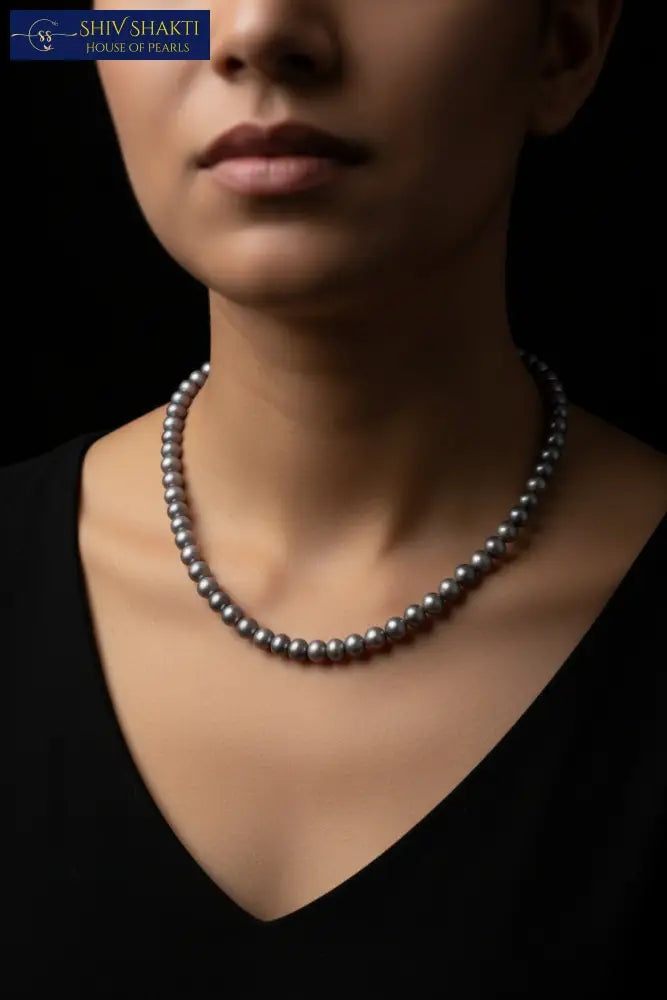 Elegant Single line Grey Pearl