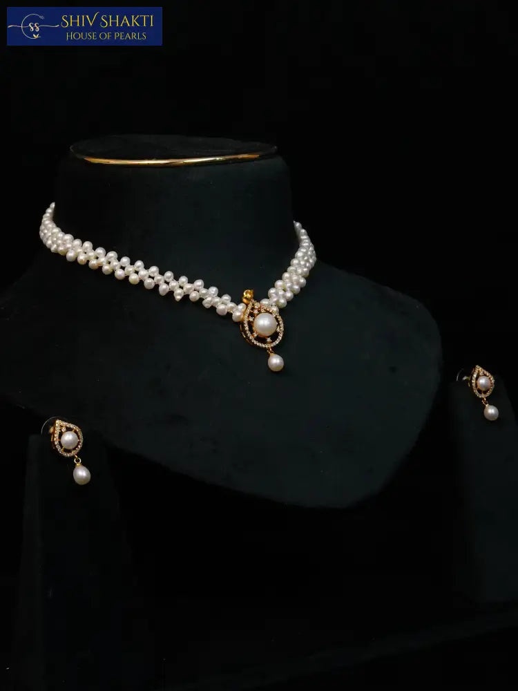 Shiv Shakti Pearls - Ivory Knot Jewel