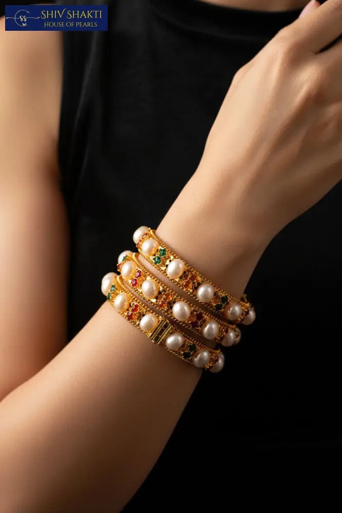 Onyx and Pearl Kangan