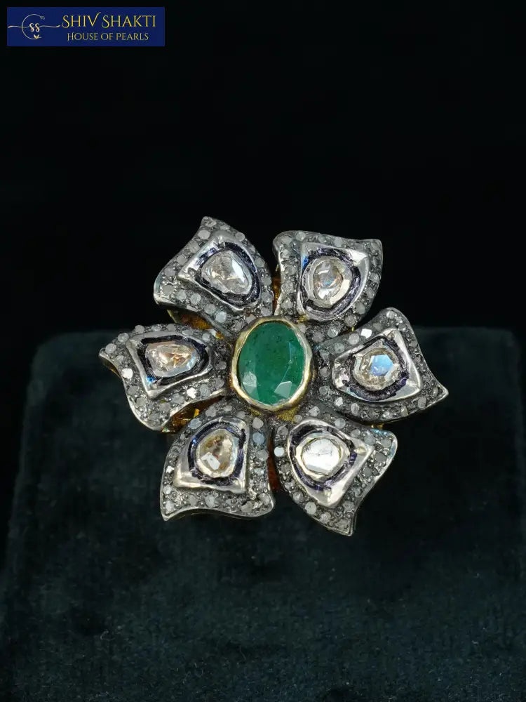Shiv Shakti Pearls - Silver Emerald diamond cut Polki Ring