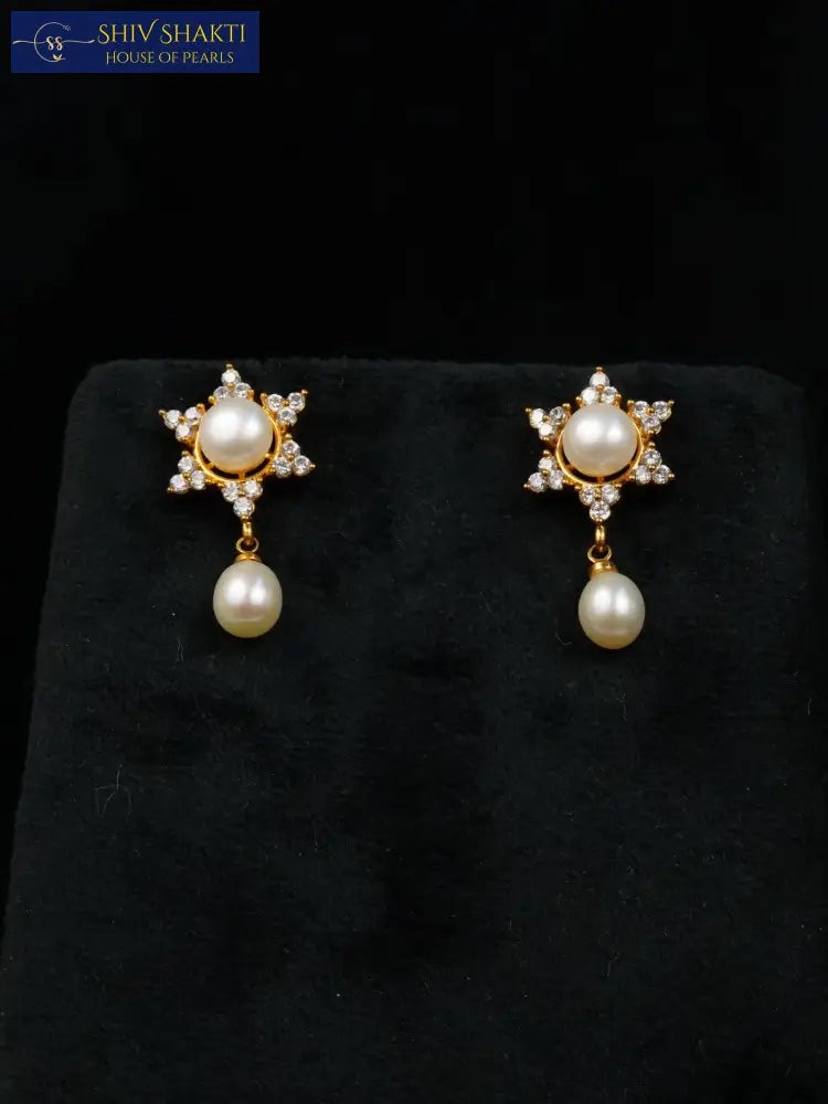 Star Pendant with Pearl