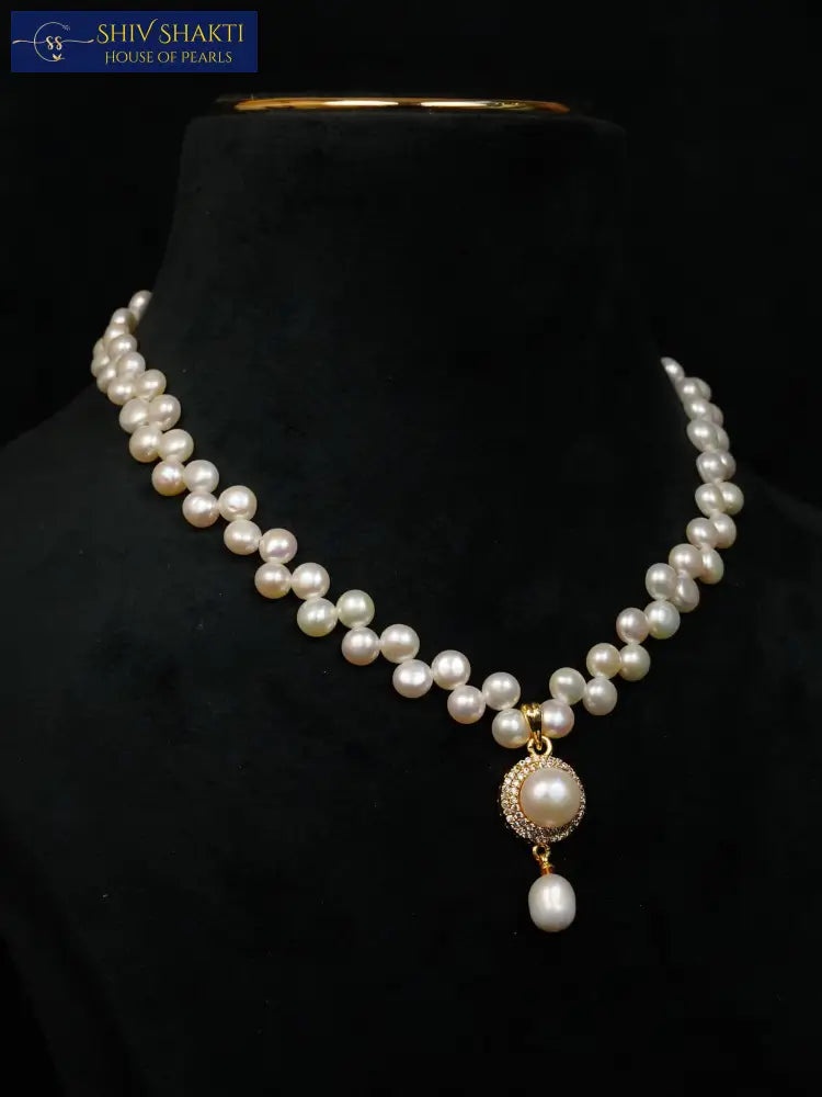 Shiv Shakti Pearls - Zig Zag Button Pearl Set