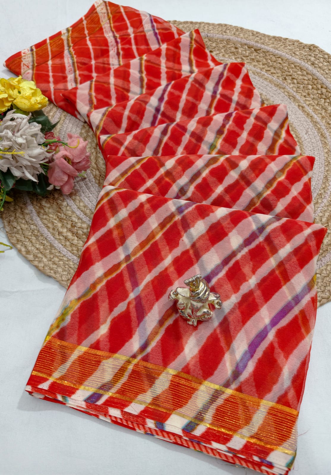 Lehariya Border Saree