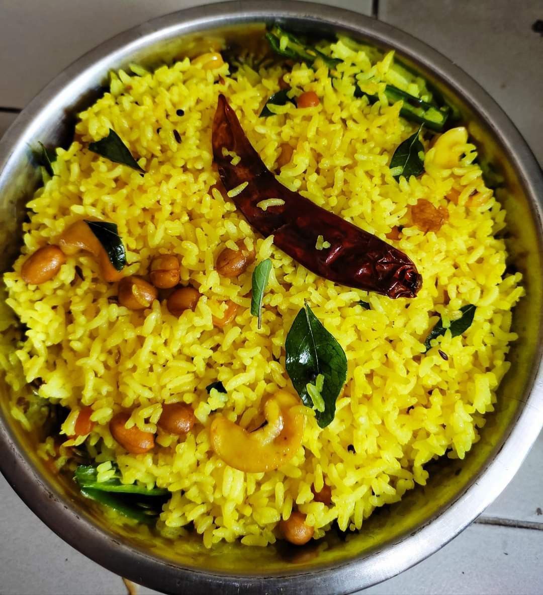 Pulihora (or) lemon rice -