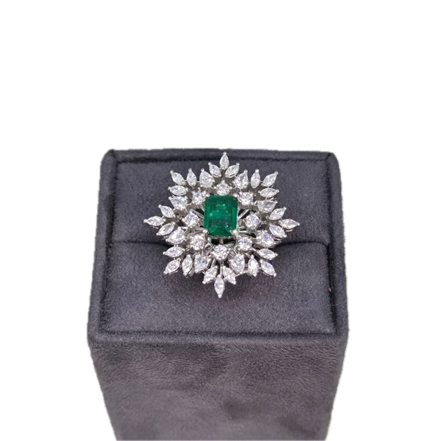 Suraj Bhan Jewellery Hub - Sterling Silver Emerald Bloom Cluster Ring