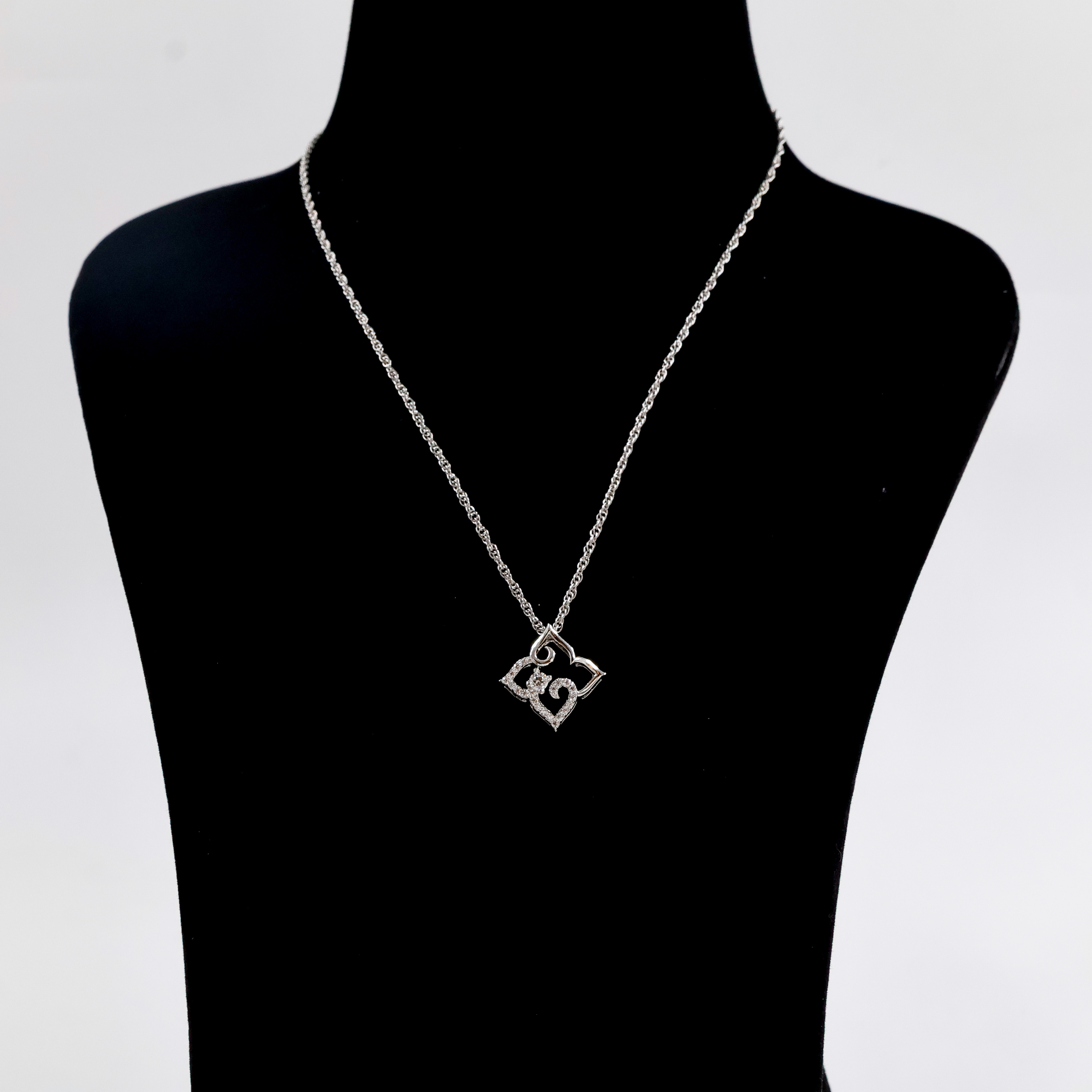 Silver Chain With Sleek Modern Pendant