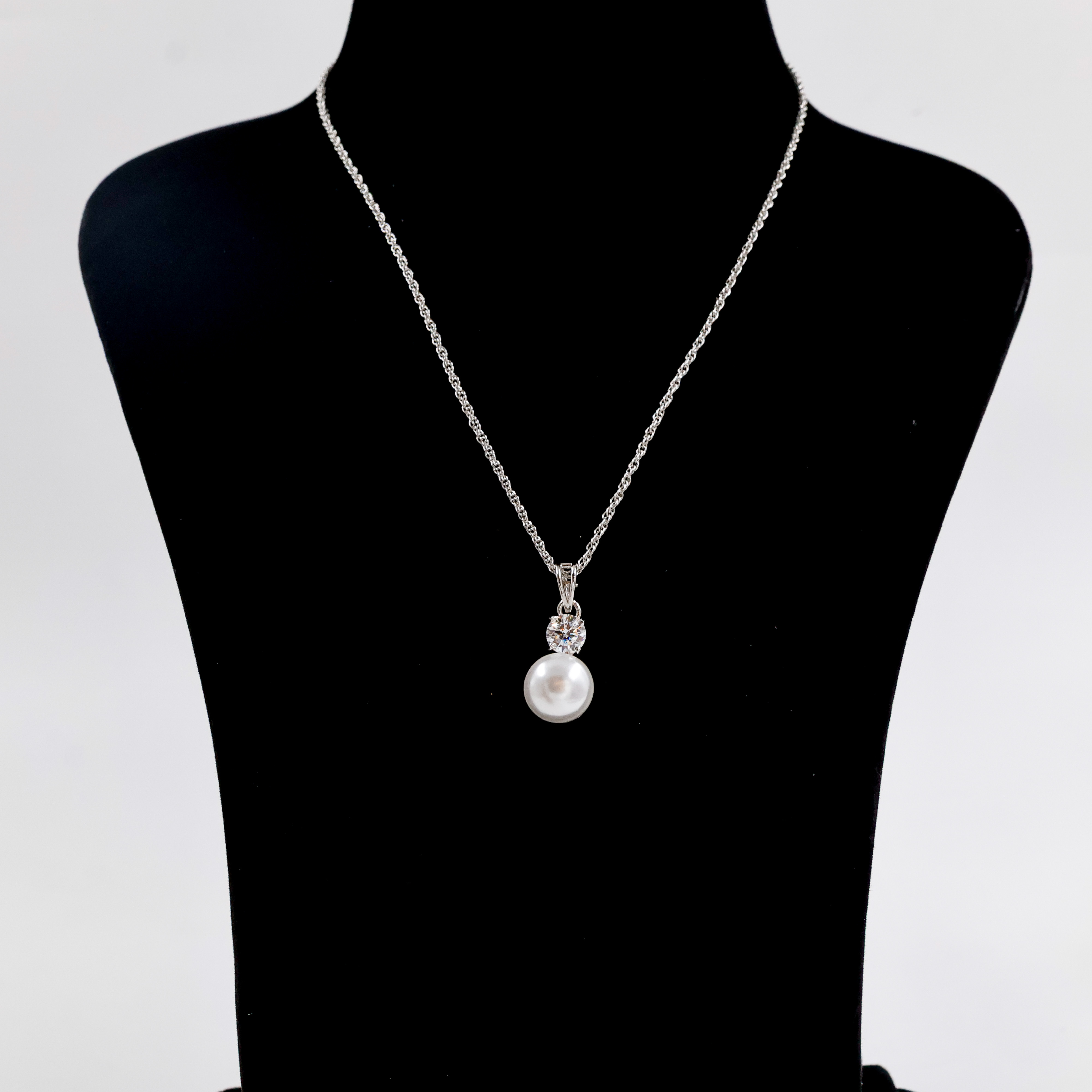 Real Pearl Pendant with Silver Chain