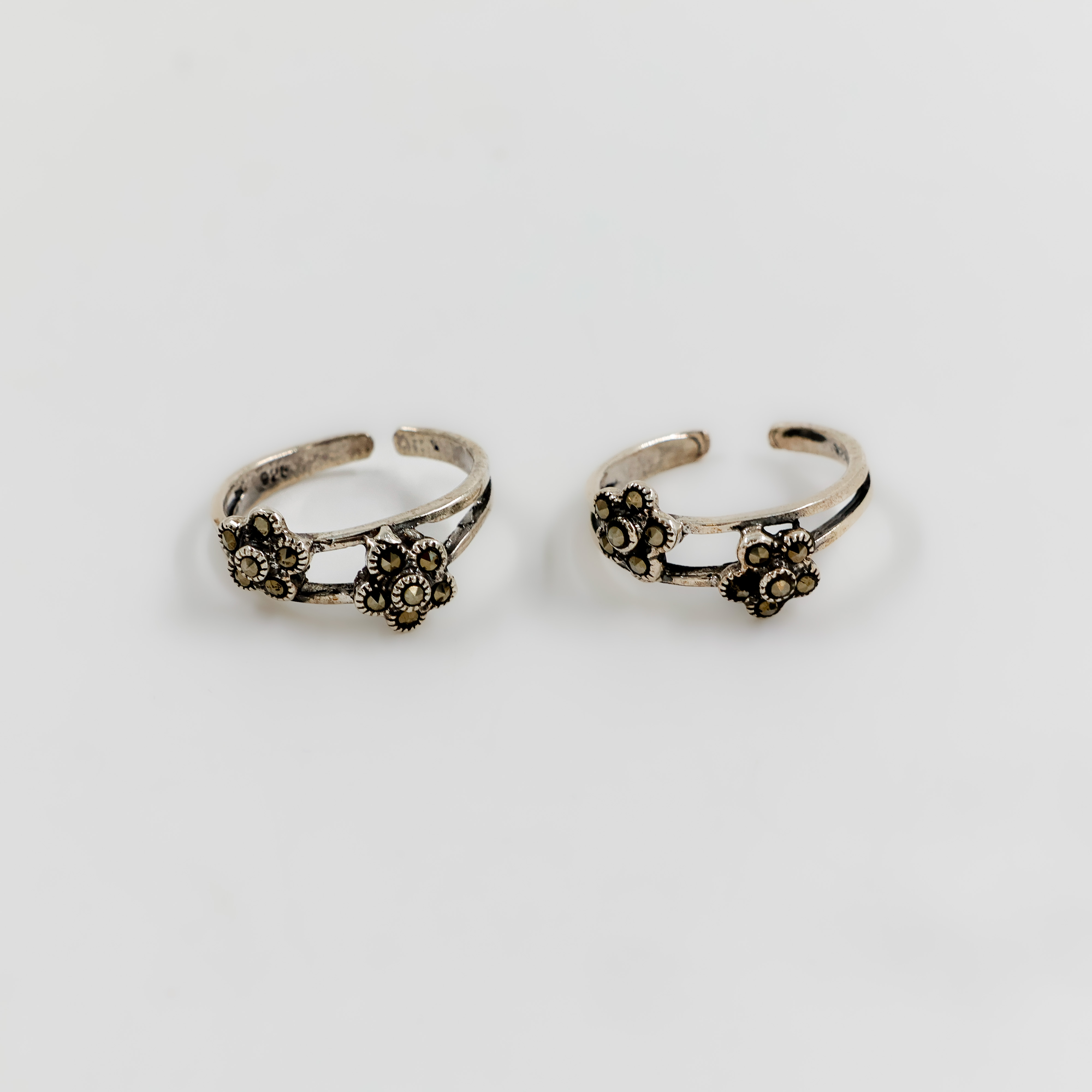 Vintage Flower Silver Toe Ring