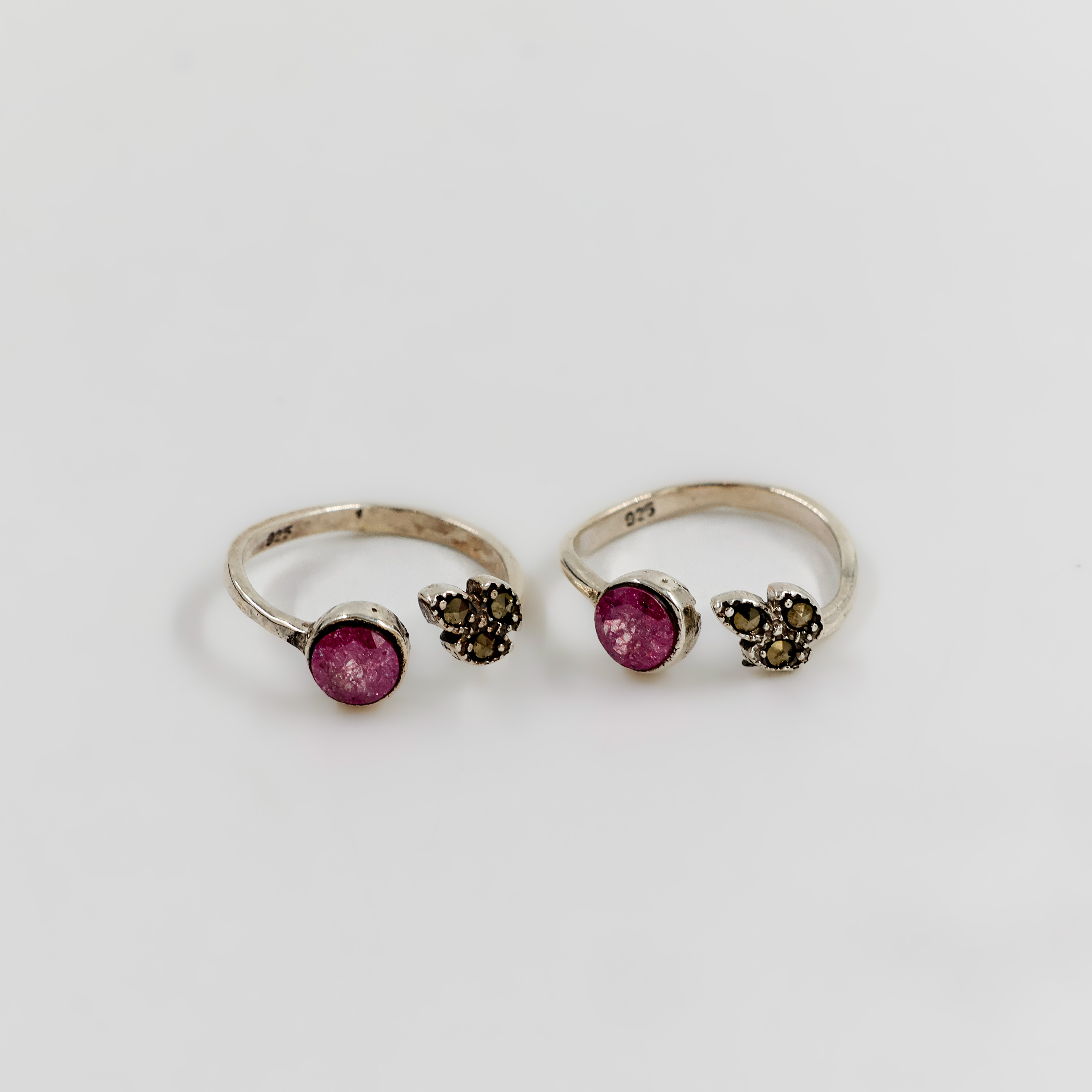 Ruby Bloom Silver Toe Ring