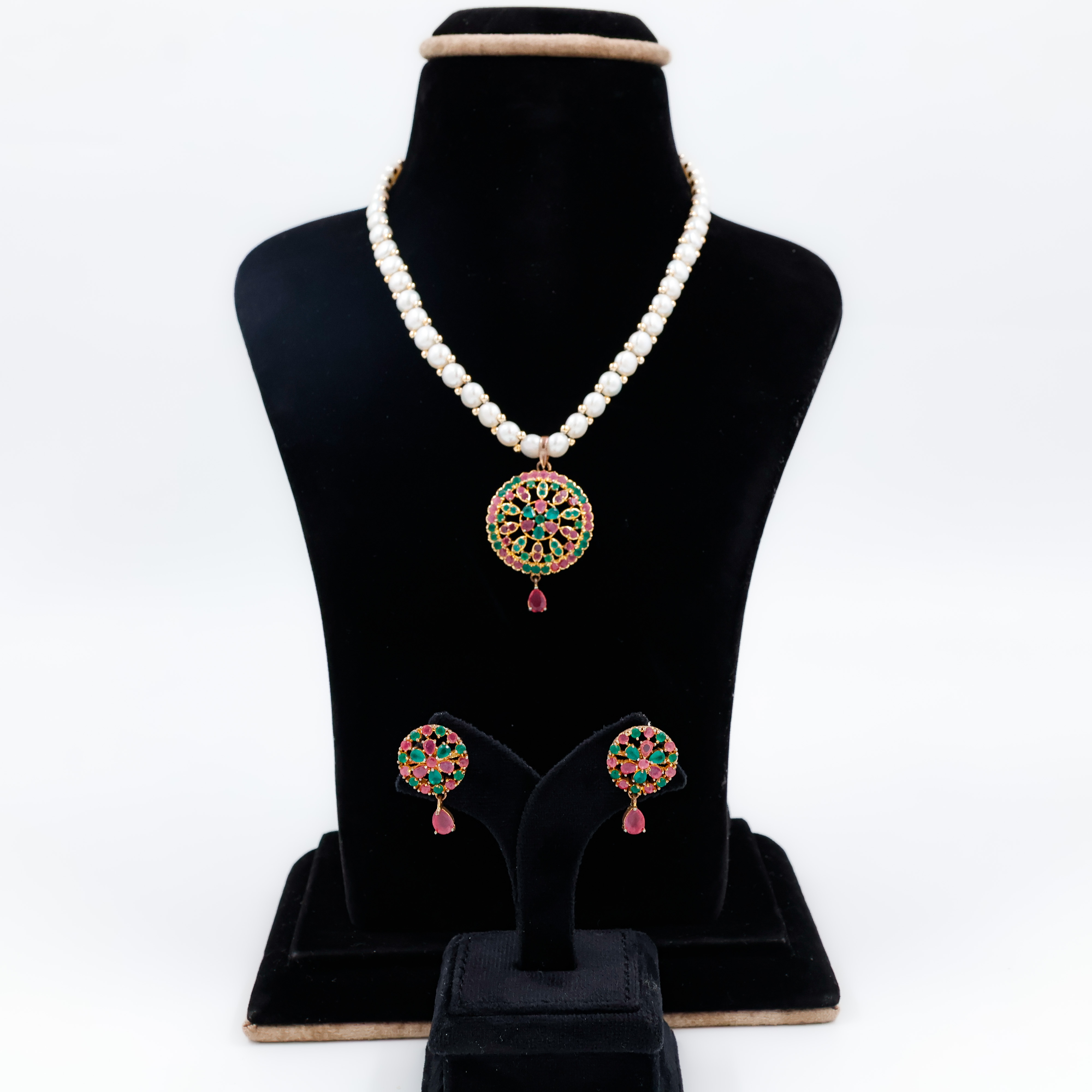 Royal Radiance Pearls Set