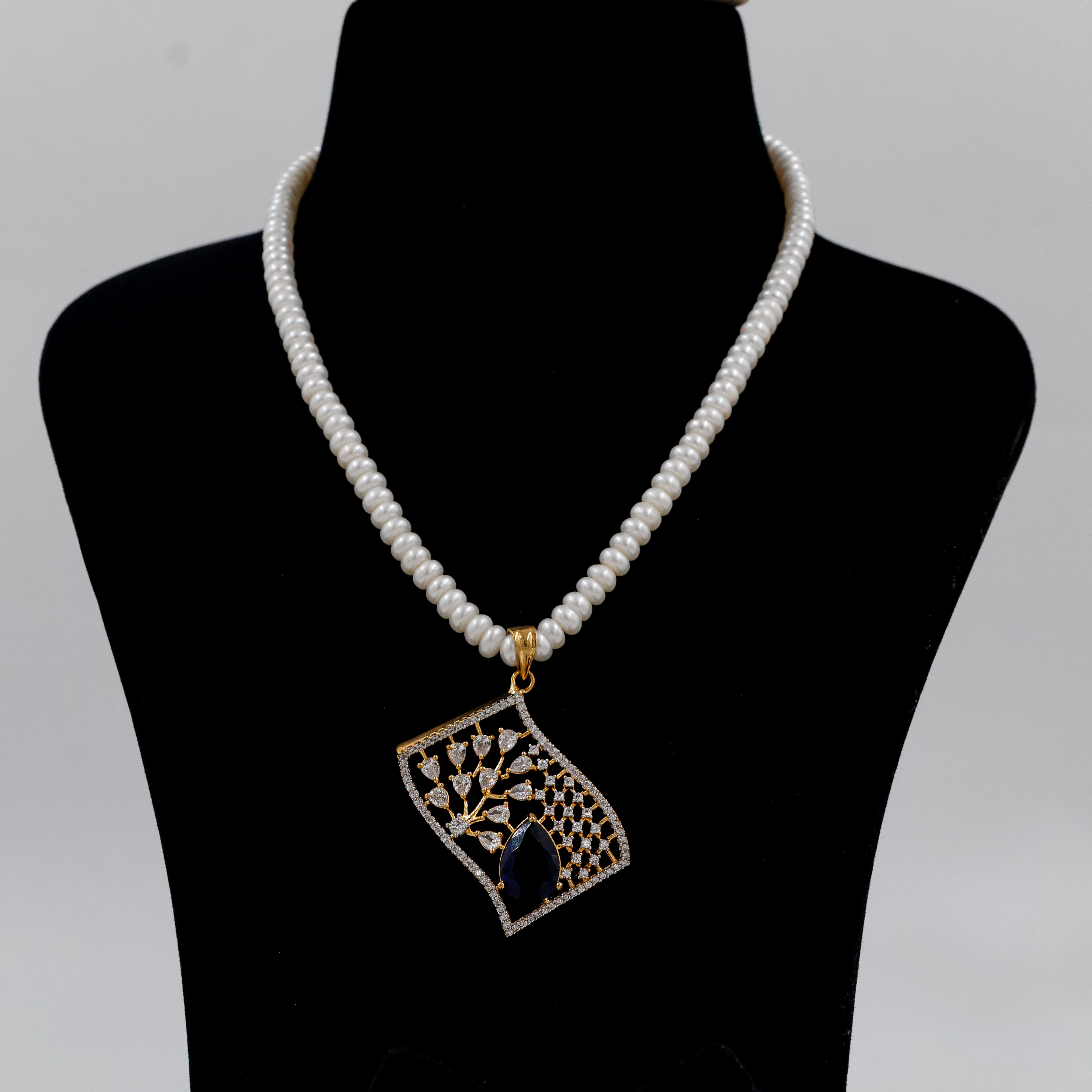 Midnight Pearls Set - Pearls