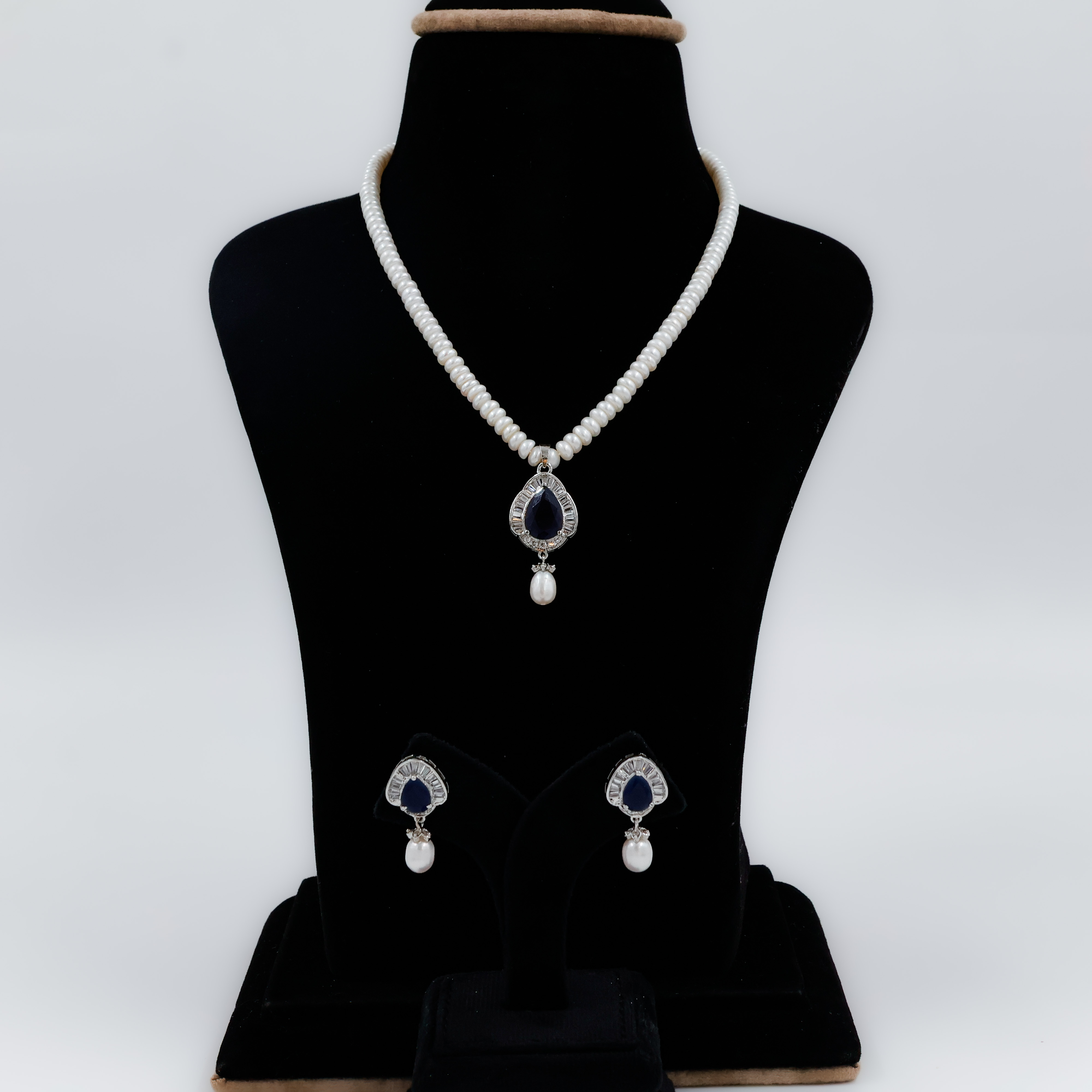Sapphire Pearls Set